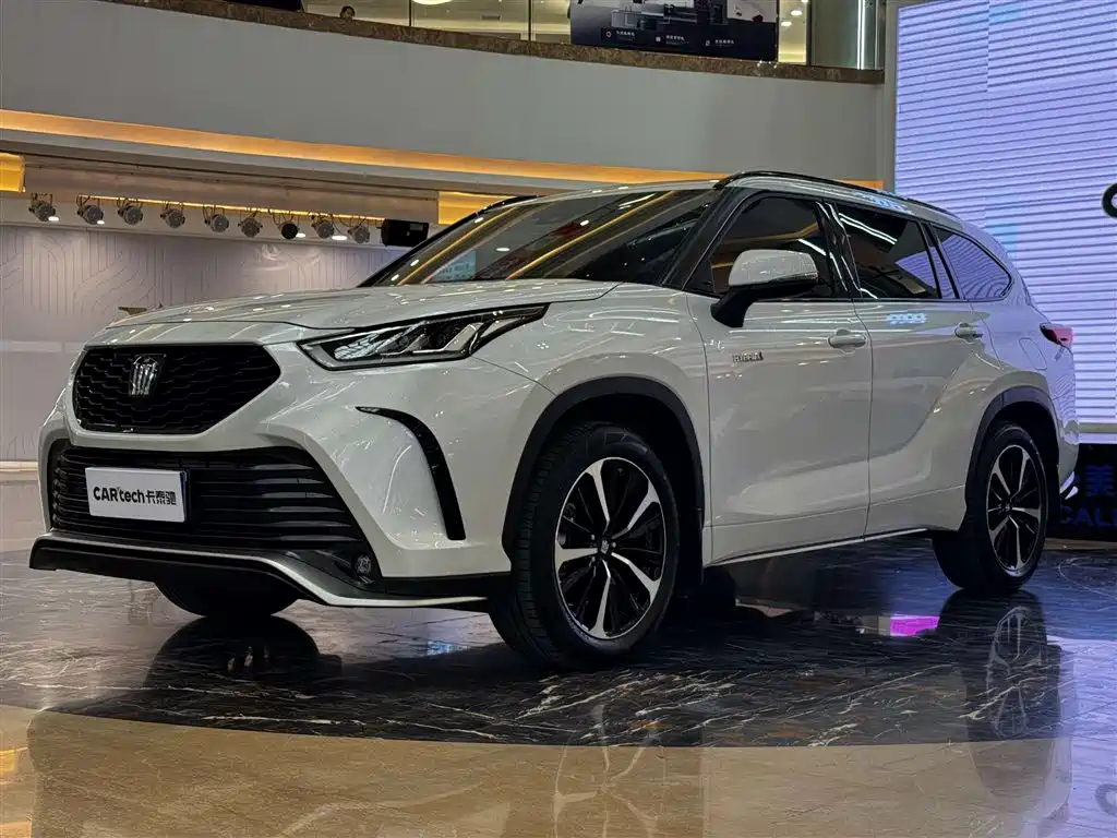 Toyota Crown Kluger 2024