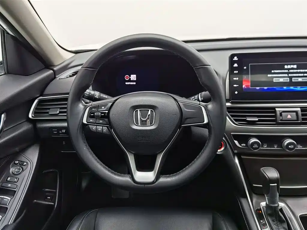 Honda Accord 2022 — фото 11