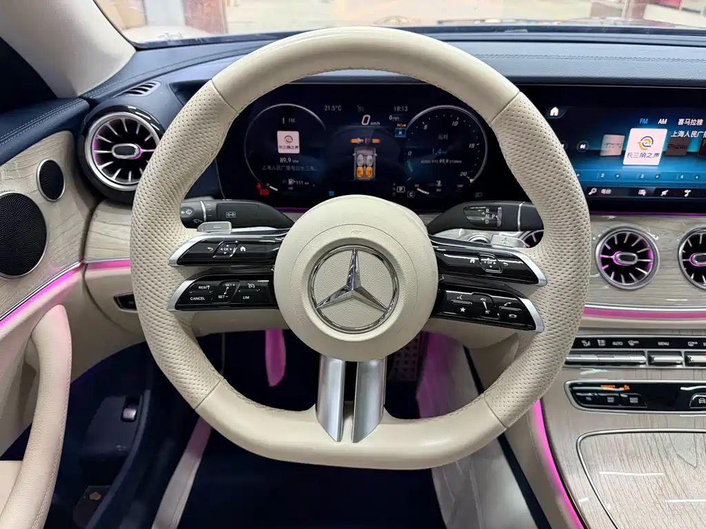 Mercedes-Benz E-Class 2023 — фото 16