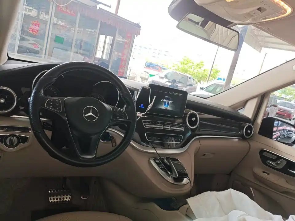 Mercedes-Benz V-Class 2018 — фото 8