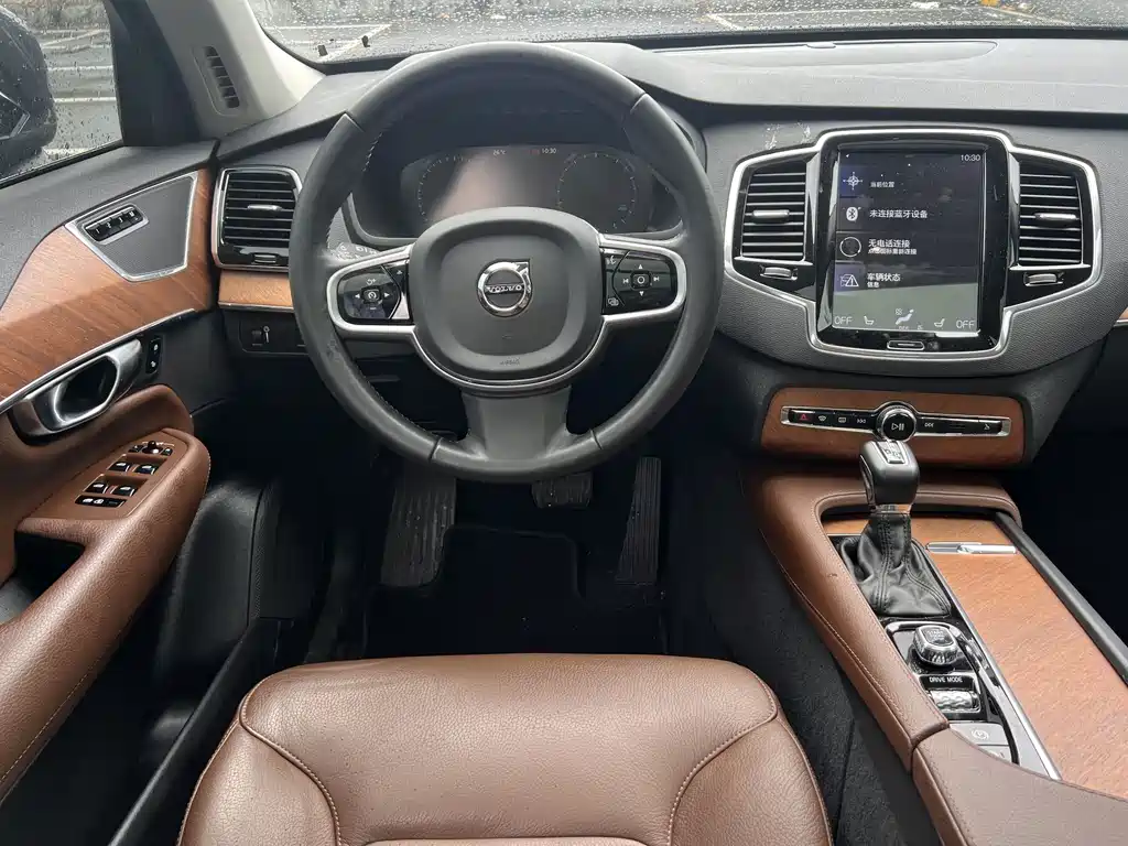 Volvo XC90 2019 — фото 14