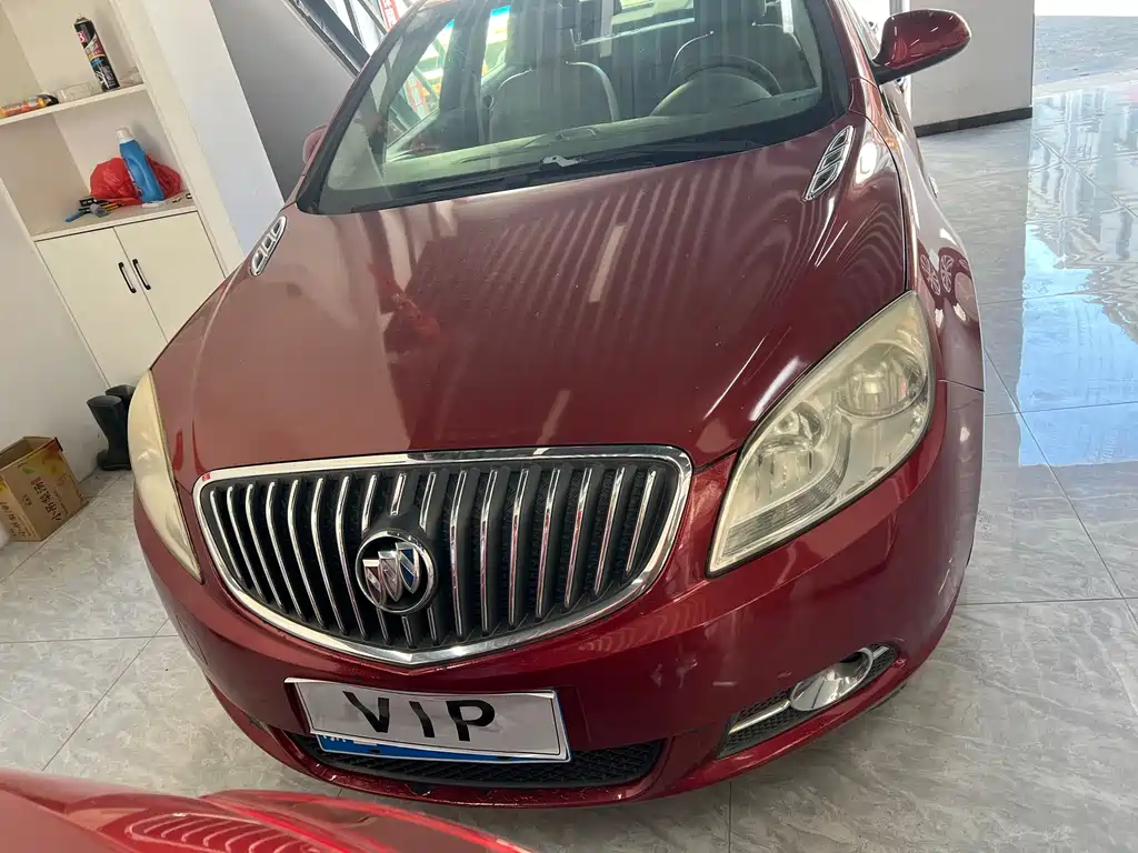 Buick Excelle 2013 — фото 2