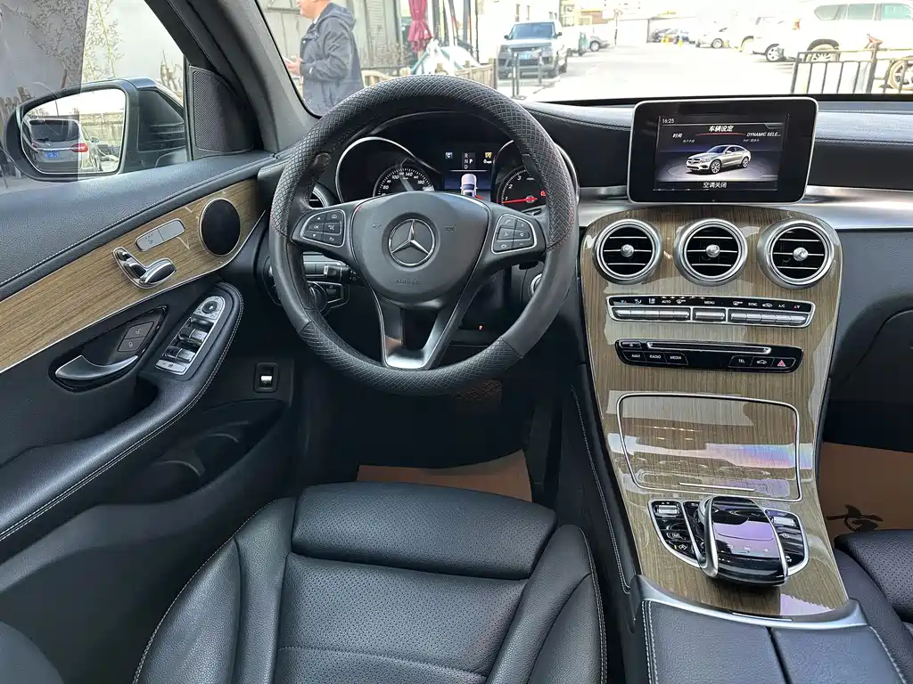 Mercedes-Benz GLC Coupe 2018 — фото 16