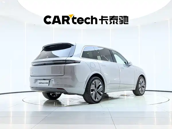 Li Auto L8 2025