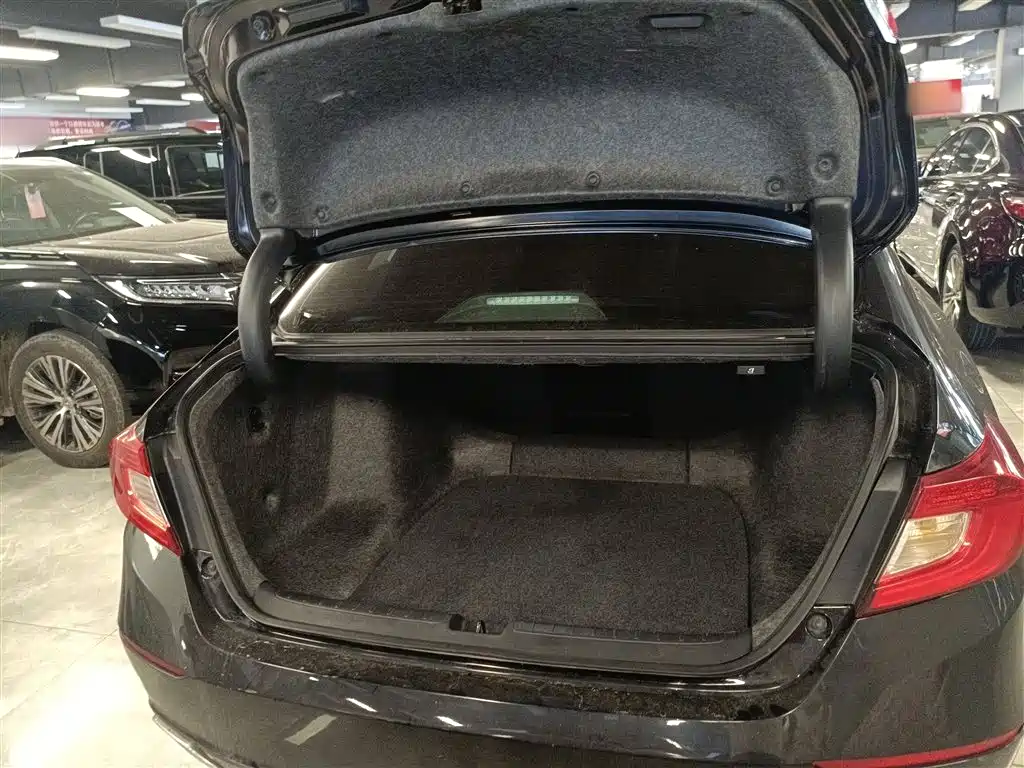 Honda Accord 2021 — фото 15