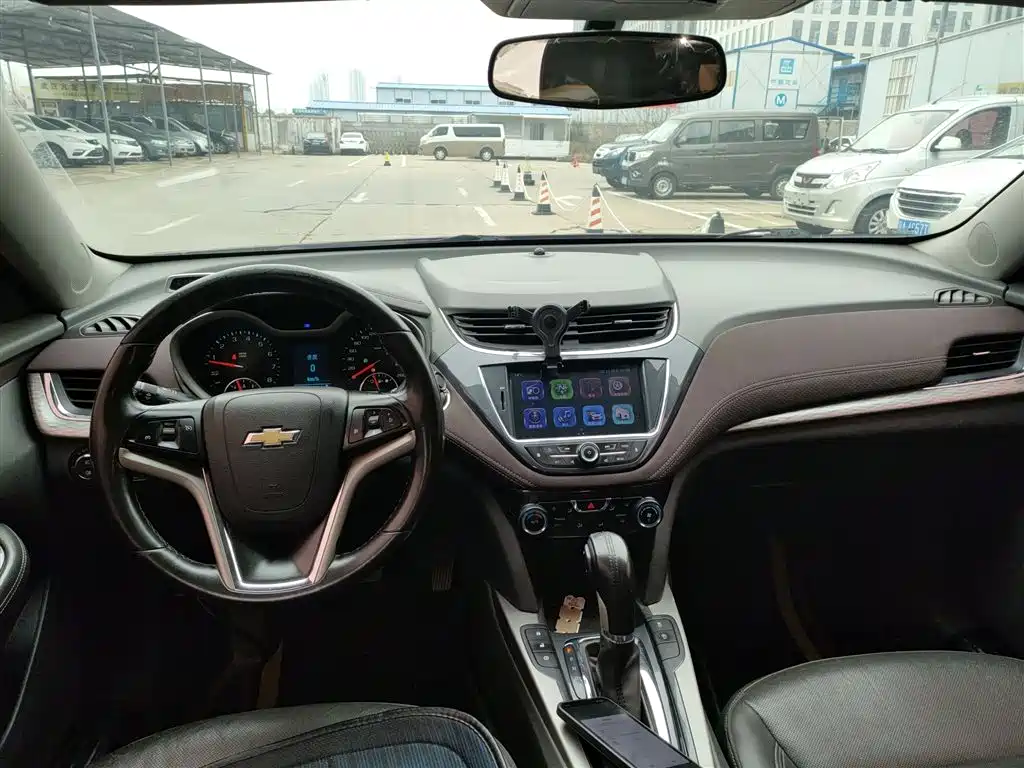 Chevrolet Malibu 2018 — фото 10