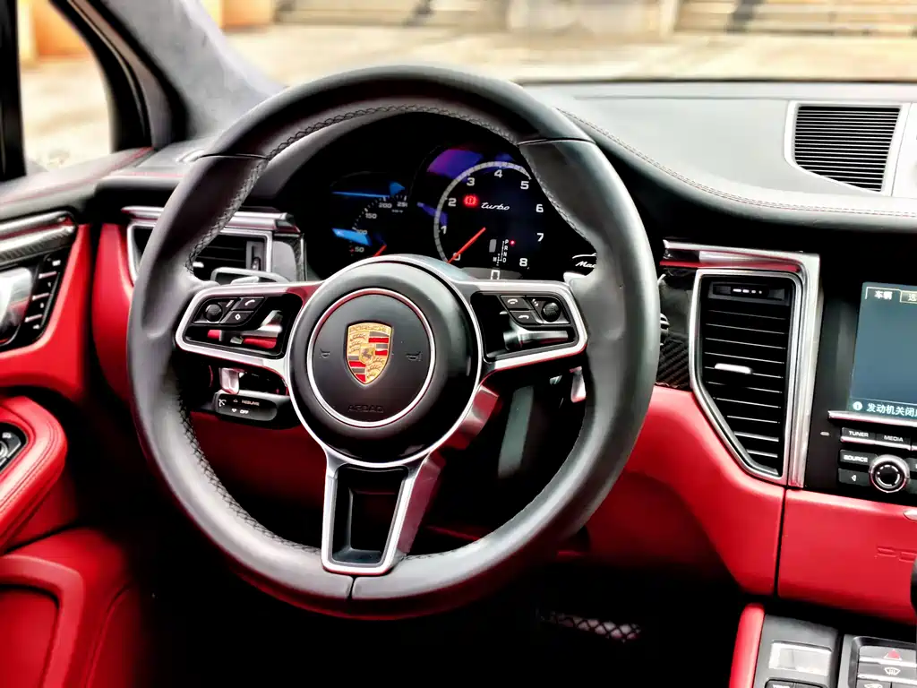 Porsche Macan 2015 — фото 11