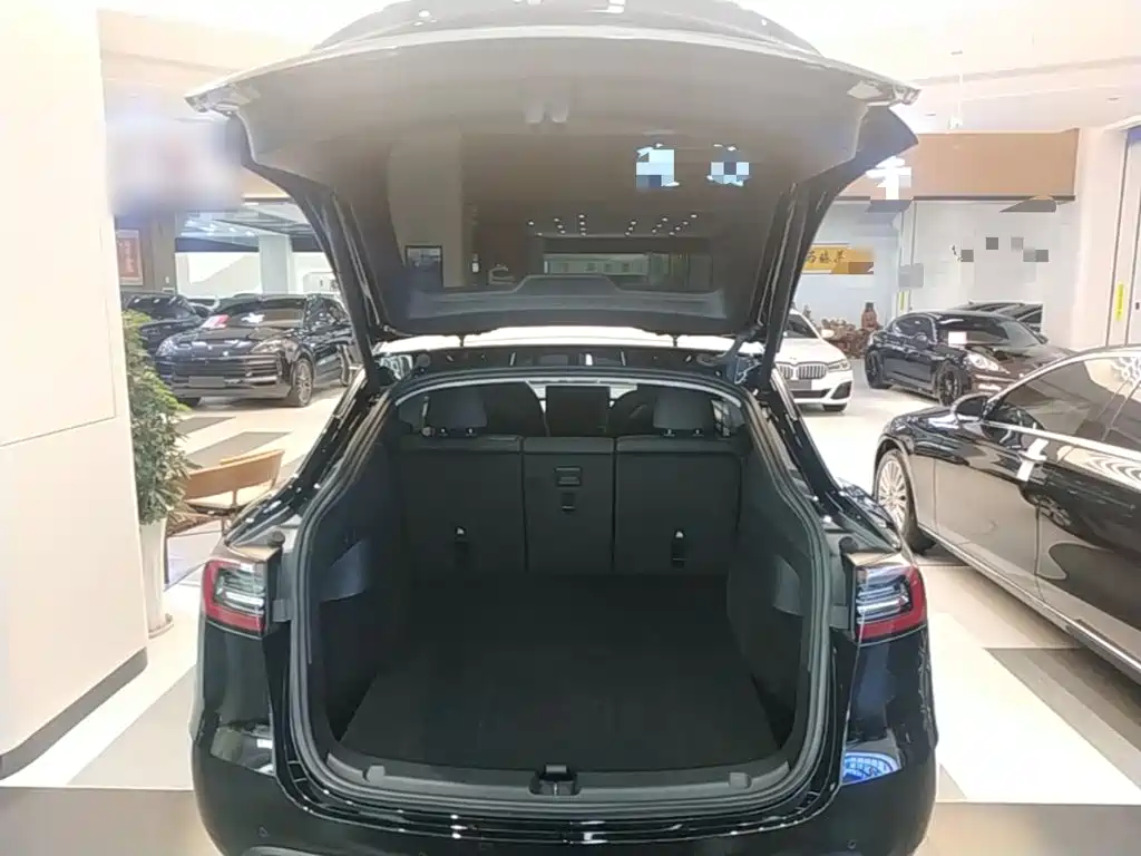 Tesla Model Y 2023 — фото 19
