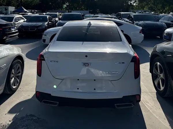 Cadillac CT4 2022