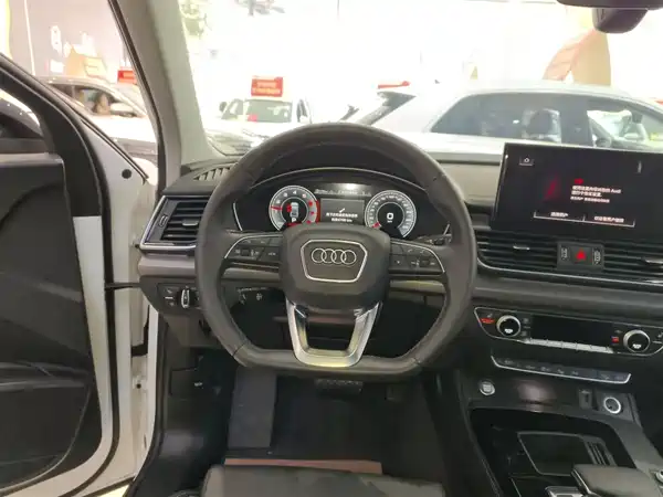 Audi Q5L 2022