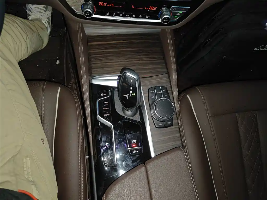BMW 5 Series 2024 — фото 14