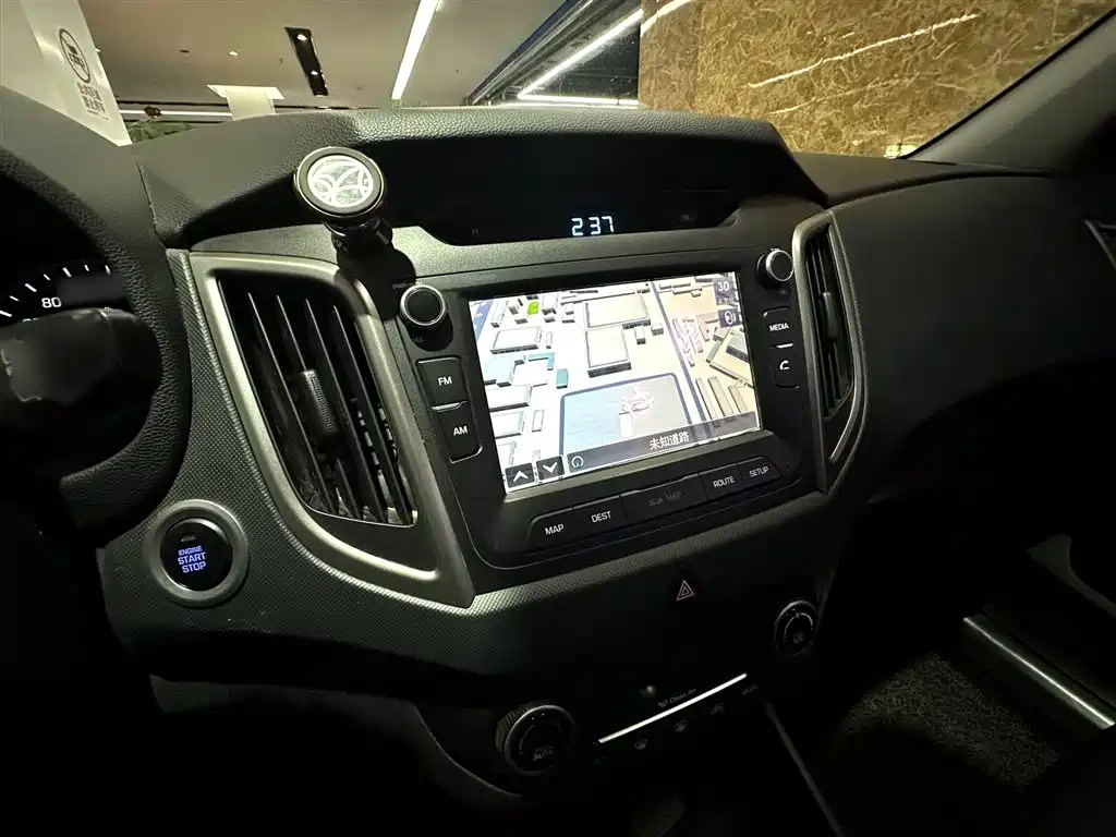 Hyundai ix25 2015 — фото 17