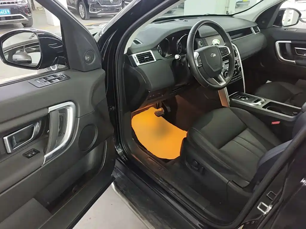 Land Rover Discovery Sport 2018 — фото 16