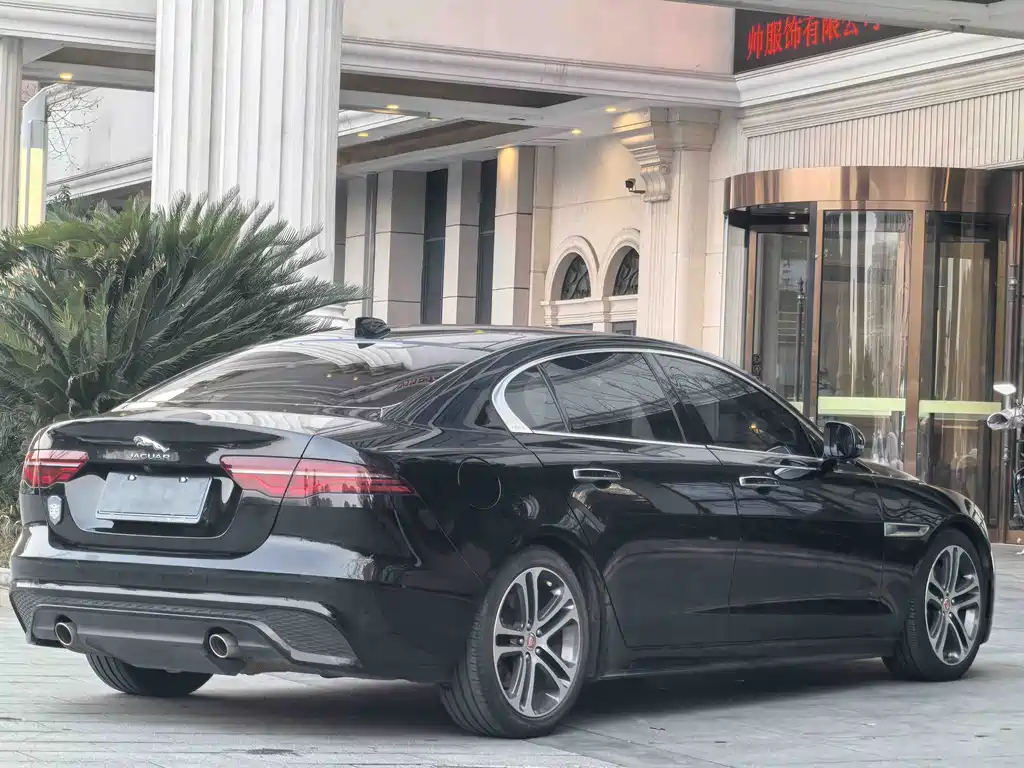 Jaguar XEL 2023 — фото 11