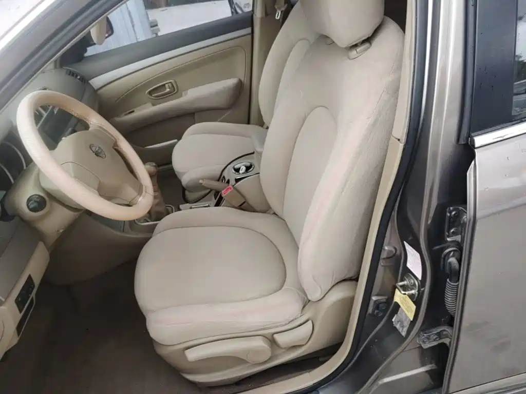 Nissan Sylphy 2014 — фото 15