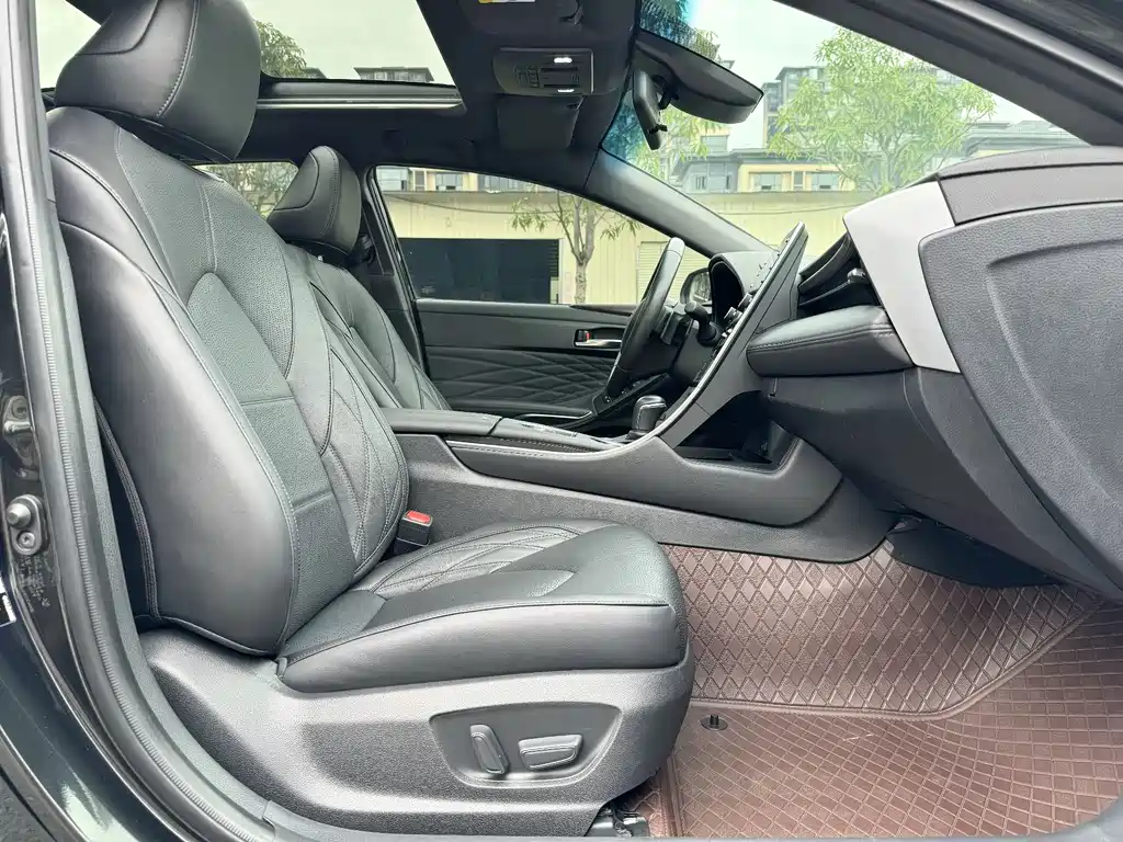 Toyota Avalon 2019 — фото 28