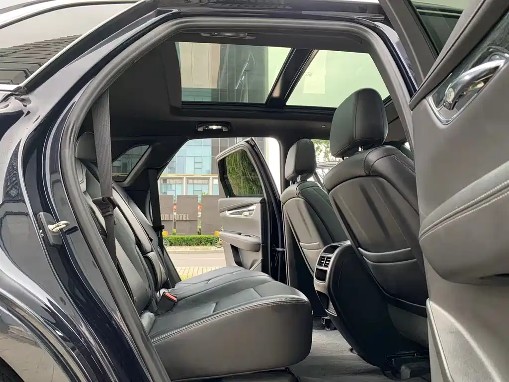 Cadillac XT5 2020 — фото 32