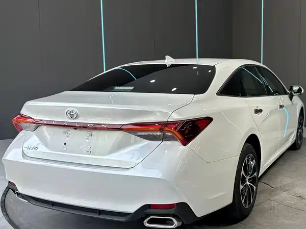 Toyota Avalon 2023