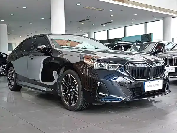 BMW 5 Series 2025