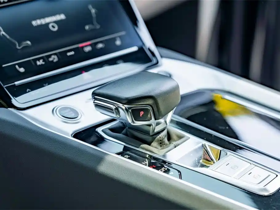 Audi Q6 2023 — фото 16