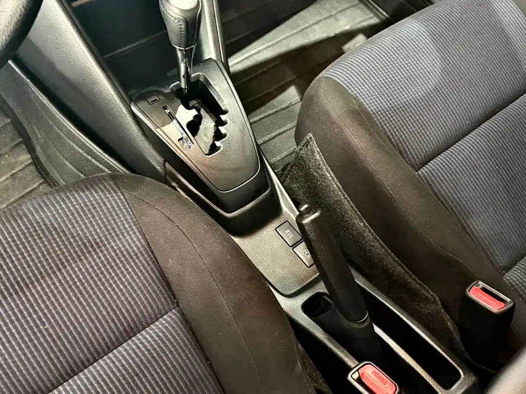 Toyota Yaris L 2017 — фото 9