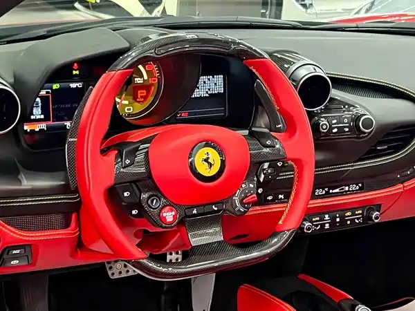 Ferrari F8 2022