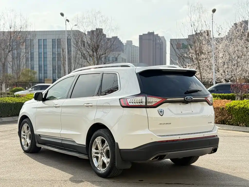 Ford Edge 2015 — фото 9