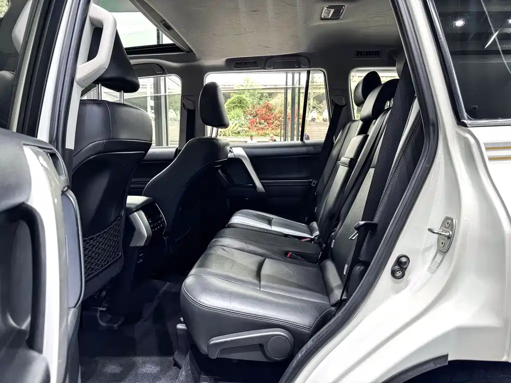 Toyota Prado 2018
