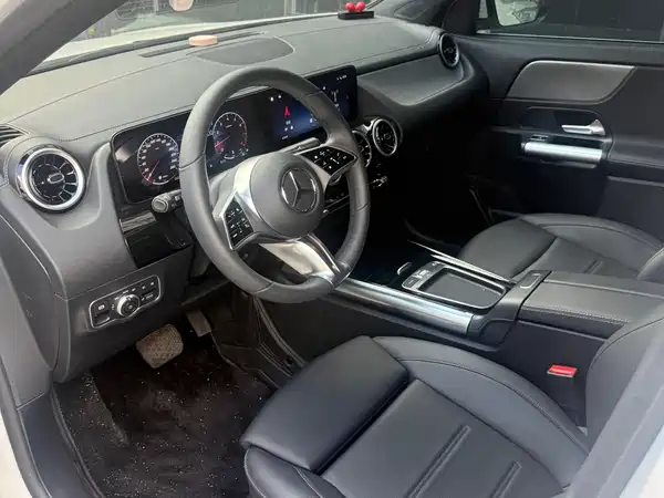 Mercedes-Benz GLA 2025