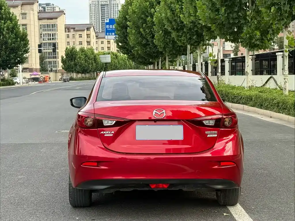 Mazda 3 Axela 2016 — фото 8