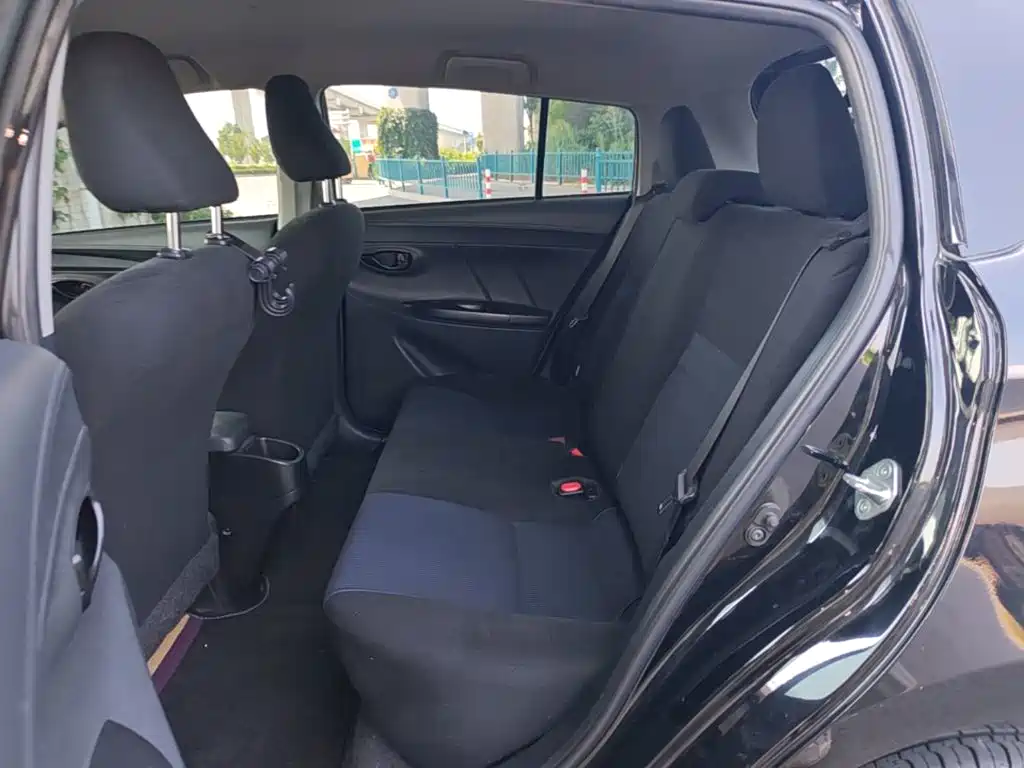 Toyota Yaris L 2018 — фото 17