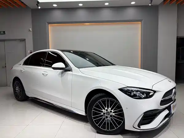 Mercedes-Benz C-Class 2025