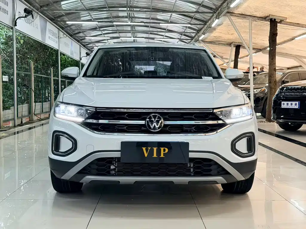 Volkswagen T-Roc 2023 — фото 11