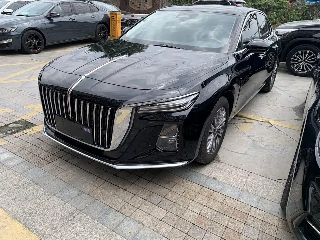 Hongqi H5 2022 — фото 1