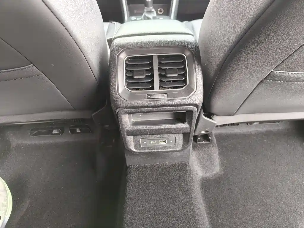Volkswagen Tiguan L 2022 — фото 15