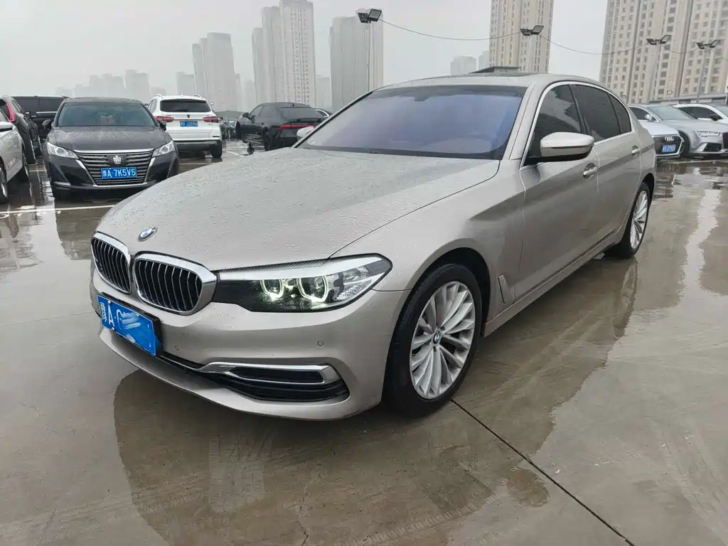 BMW 5 Series 2020 — фото 1