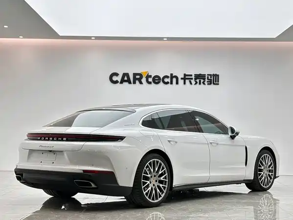 Porsche Panamera 2024