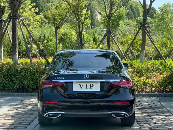 Mercedes-Benz E-Class 2023