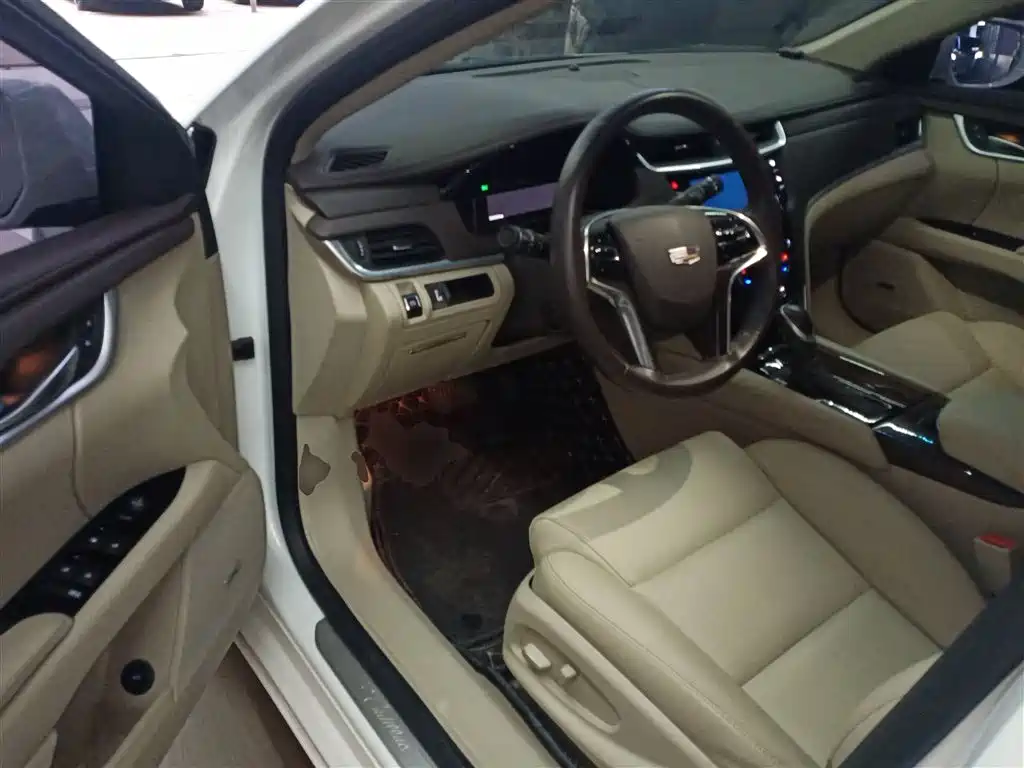 Cadillac XTS 2017 — фото 12