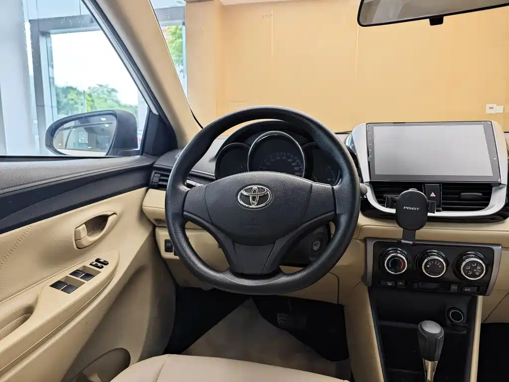 Toyota Vios FS 2017 — фото 15