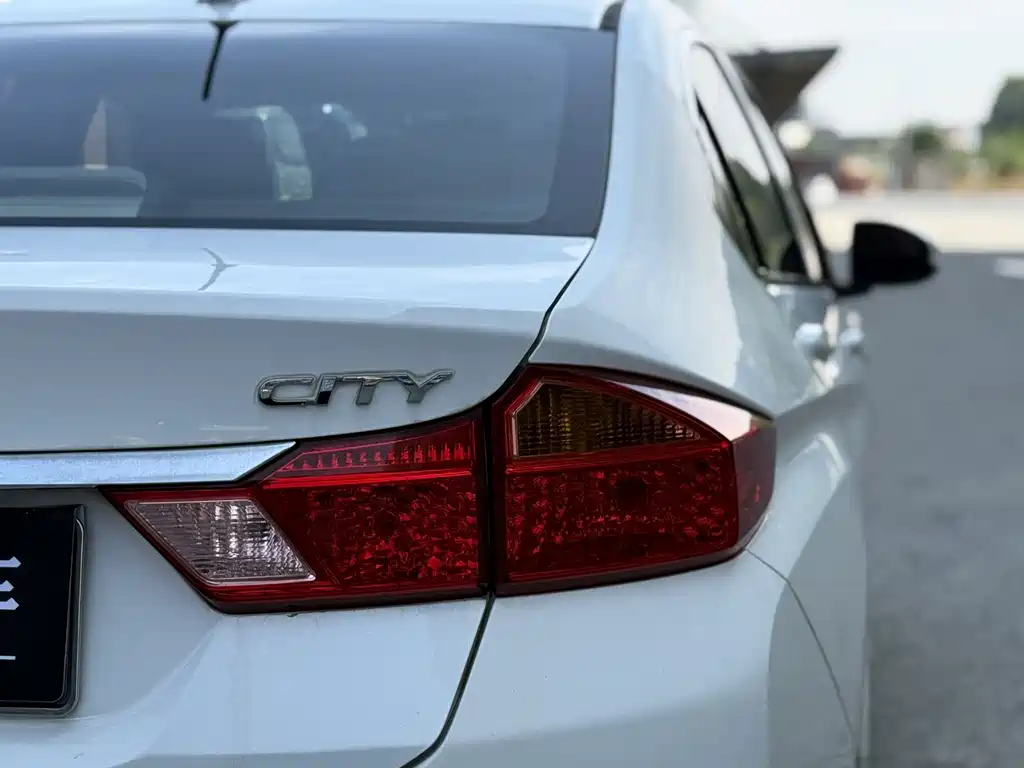 Honda City 2018 — фото 10