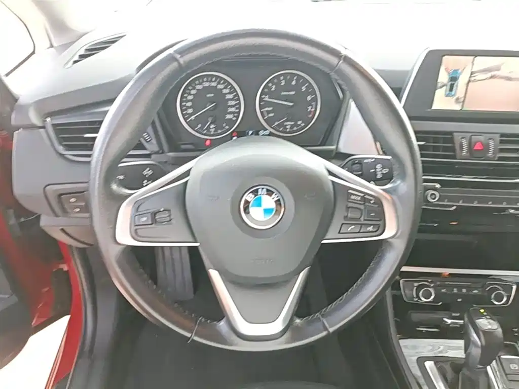 BMW 2 Series Active Tourer 2017 — фото 11