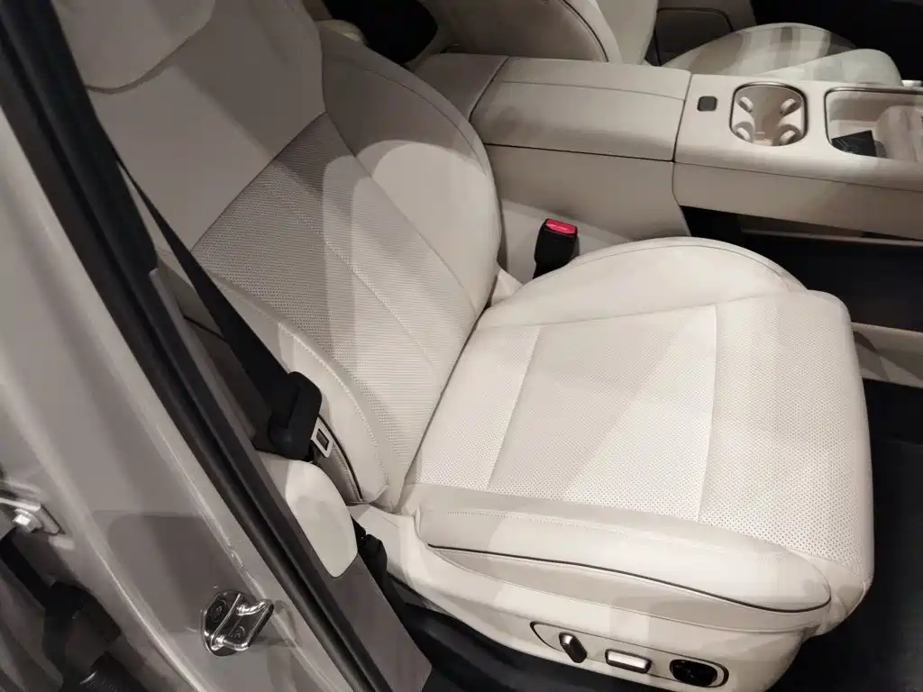 Li Auto i6 2025 — фото 20