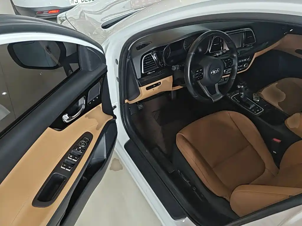 Kia K4 2015 — фото 16