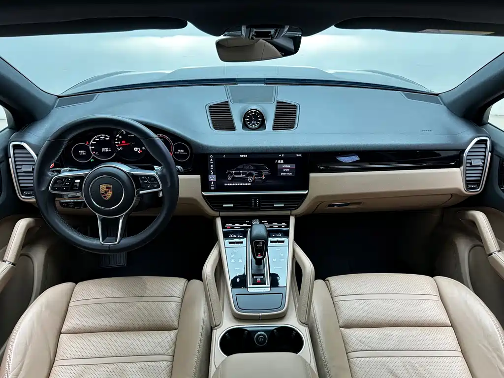 Porsche Cayenne 2018 — фото 17