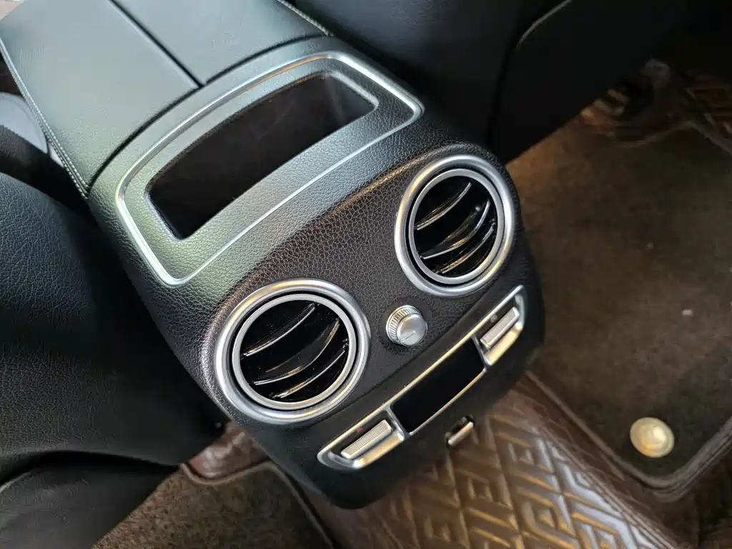 Mercedes-Benz GLC 2020 — фото 16