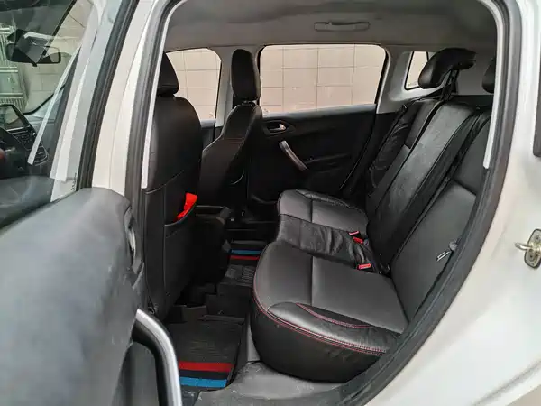 Peugeot 2008 2014