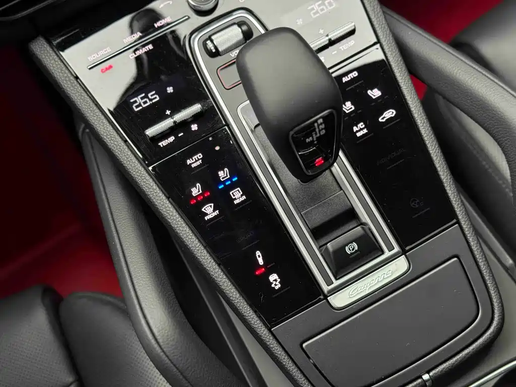 Porsche Cayenne 2023 — фото 6
