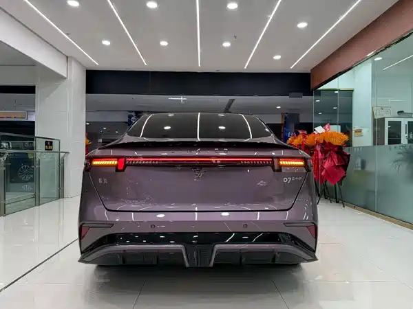 Lynk & Co 07 EM-P 2025