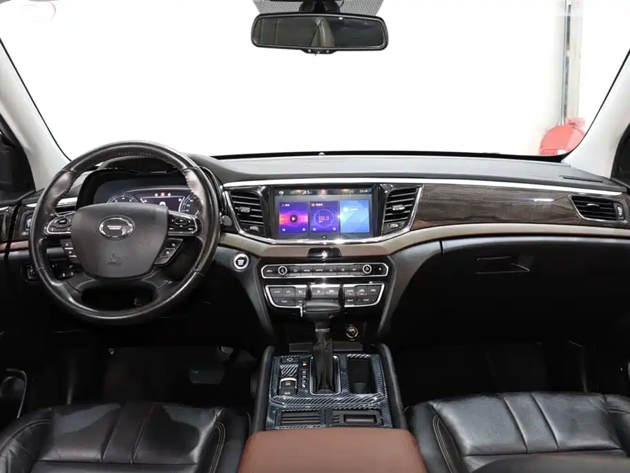 GAC Motor Trumpchi GS8 2018 — фото 11